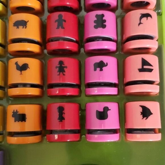 Fiskars Teeny Tiny Cassette PAPER Punch 36 Interchangeable Dies 9 Themes 4 Each - Picture 8 of 14